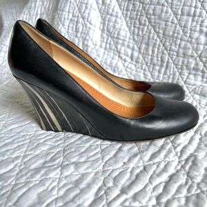 Kate Spade Black Leather Closed Toe Striped Wood Wedge Heels Womens Size 7 B